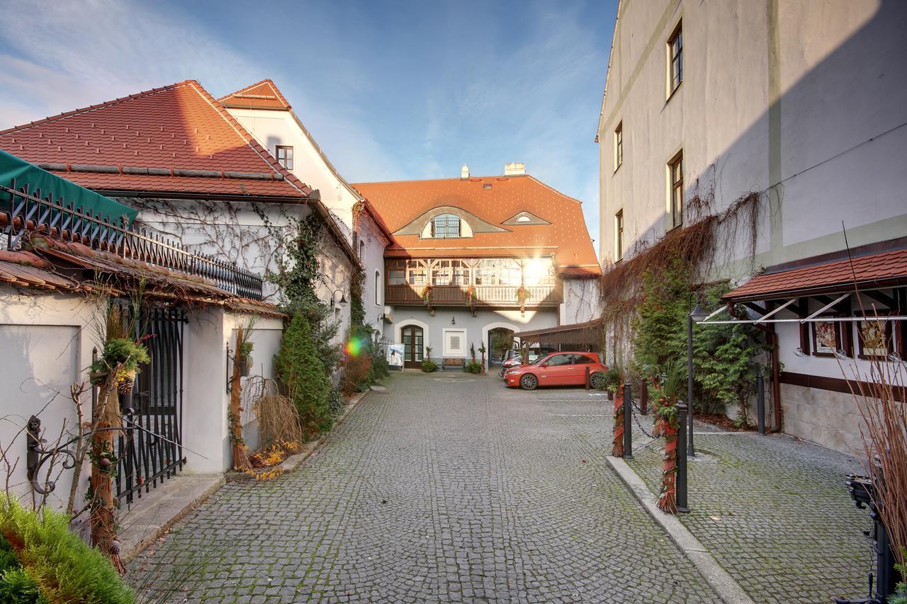 Penzion A Restaurace U Misku Třeboň Екстериор снимка