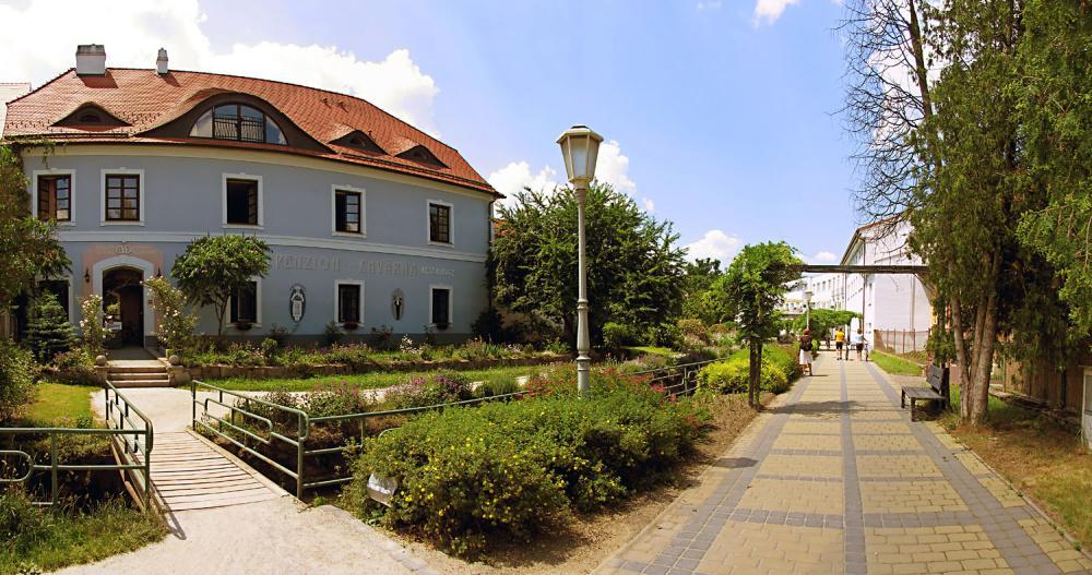 Penzion A Restaurace U Misku Třeboň Екстериор снимка